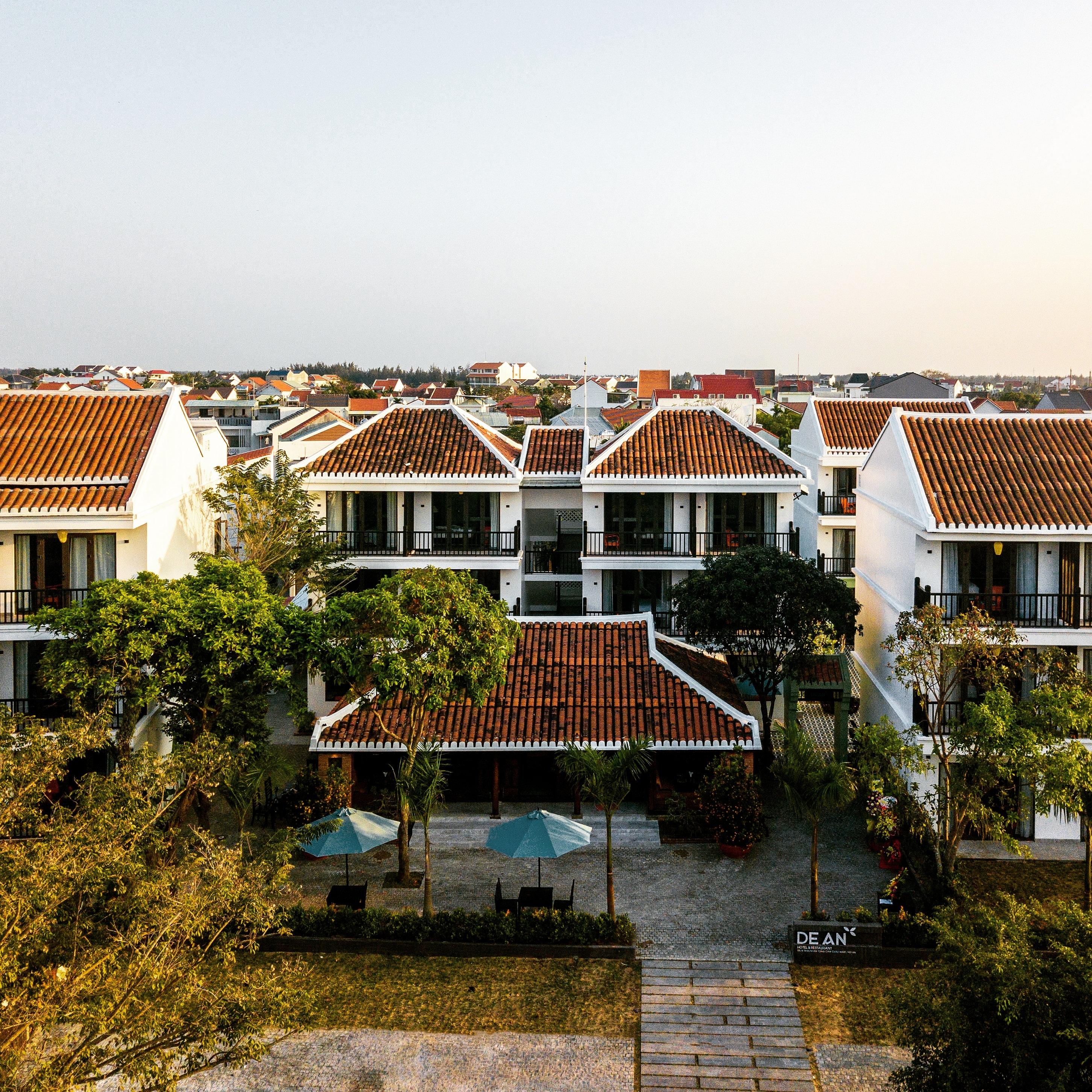 Khách sạn De An